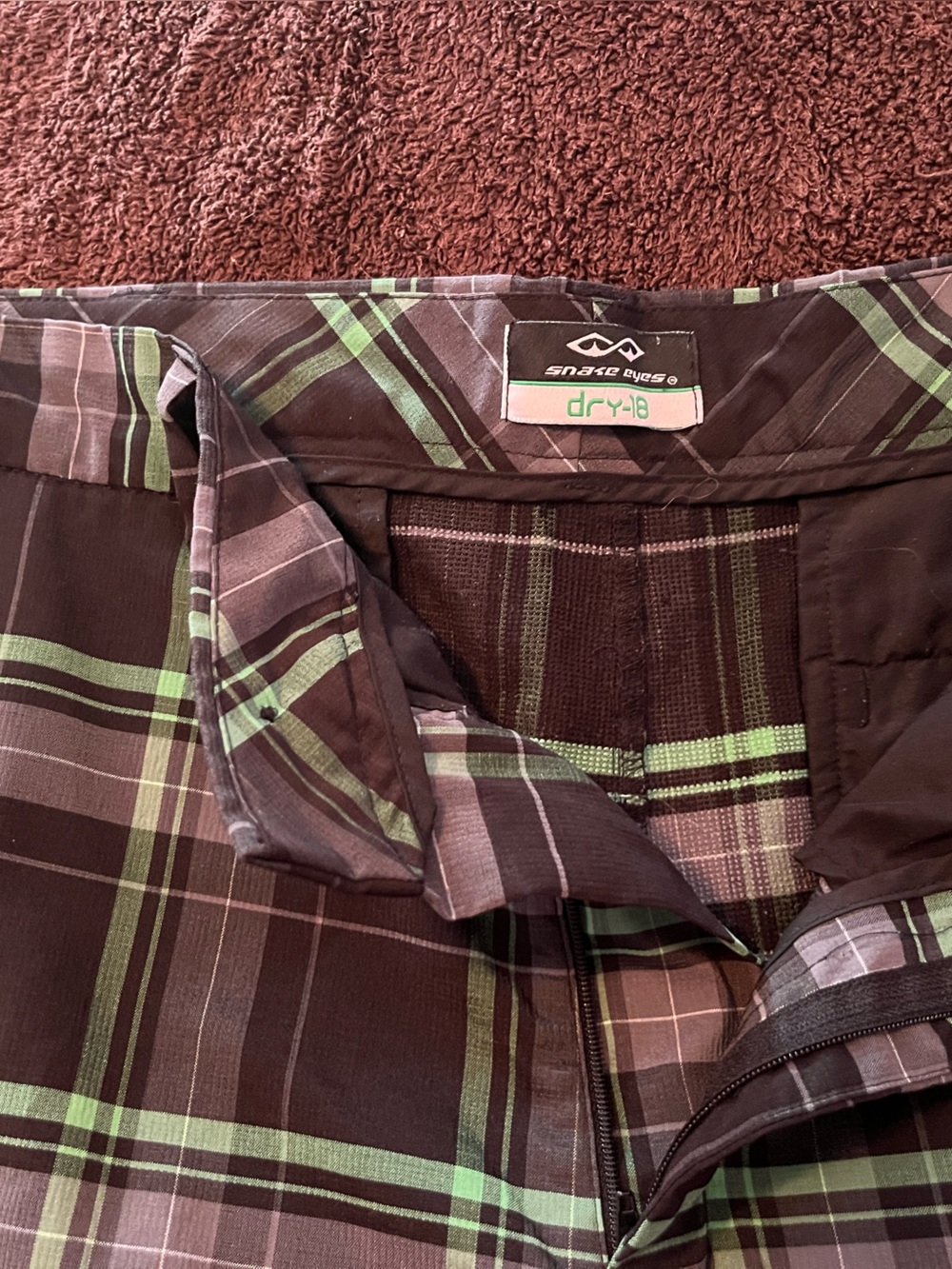 Snake Eyes Men's Brown Plaid Flat Front Shorts